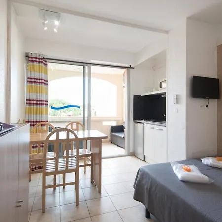 Agathea Studio Cabine 4 Pers Agde